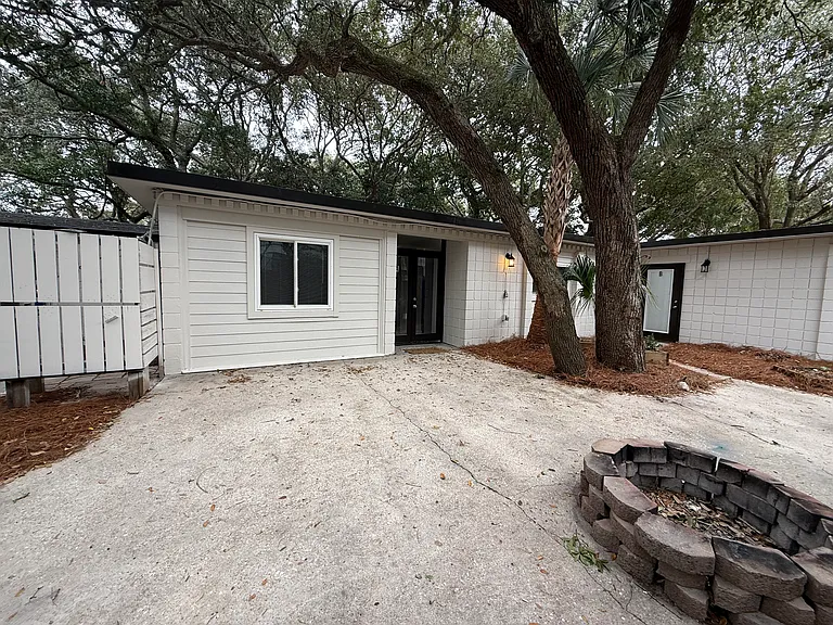 806 Palm Blvd #A — Photo 2