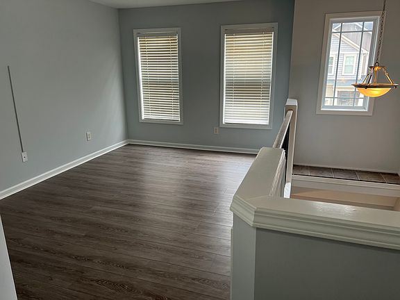 2nd image of 3121 Groveshire Dr