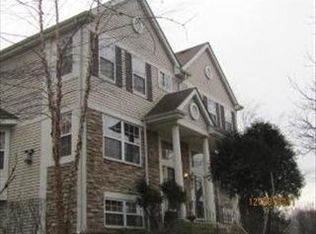 770 W Misty Dr, Palatine, IL 60074