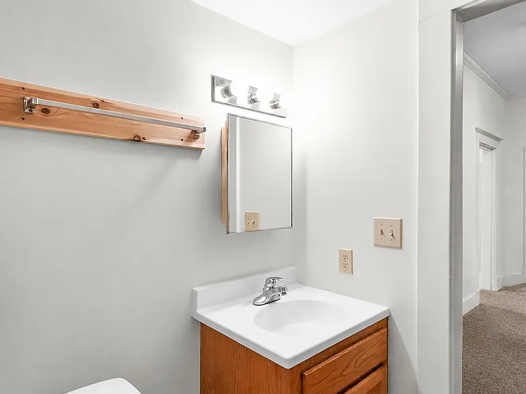 211 Armour St — Photo 14