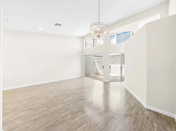 11377 Osborne Pl, Sylmar, CA 91342