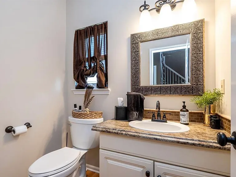 1760 Dogwood Trl — Photo 12