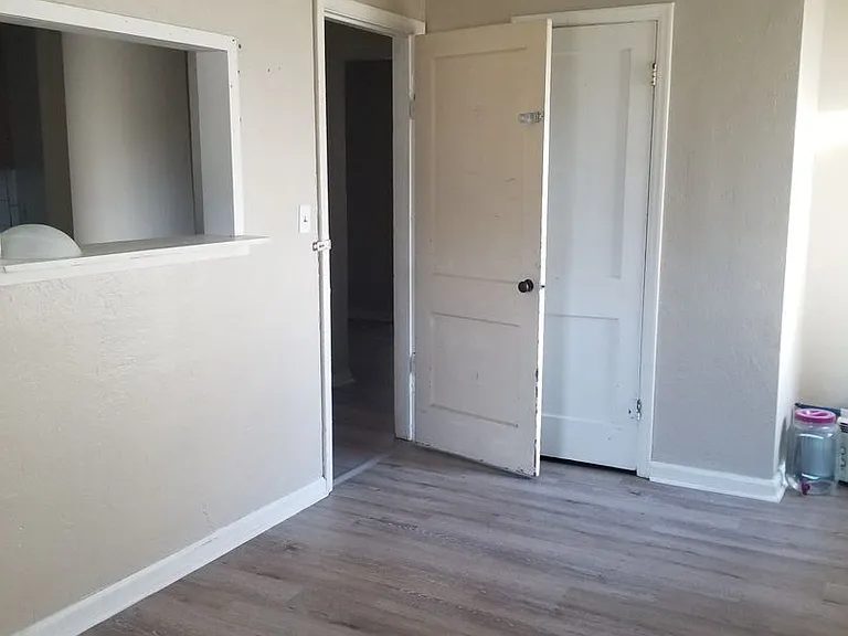 2044-2050 S Broadway St #2056 — Photo 10