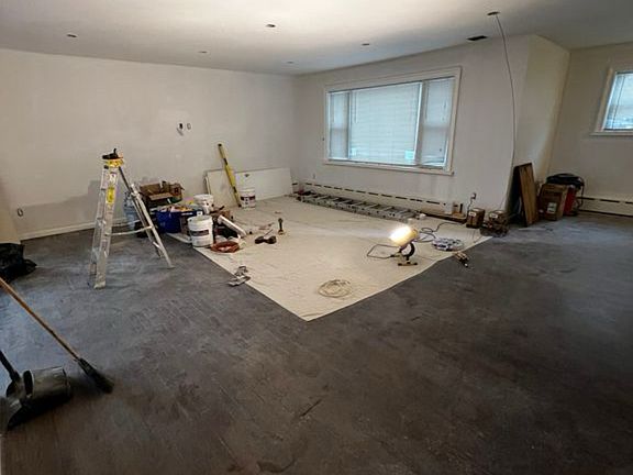 4th image of 386 Sommerville Pl #2