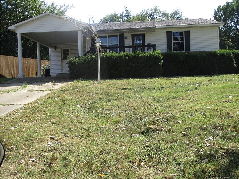 1st image of 414 E Buchanan Ave
