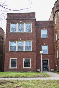 7814 S Bennett Ave, Chicago, IL, 60649