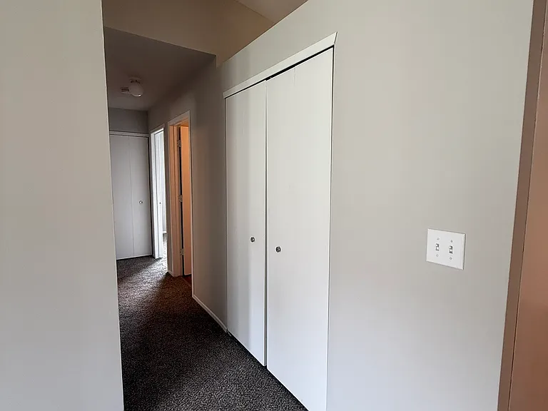 1256 Oxford Manor Ct #1 — Photo 7