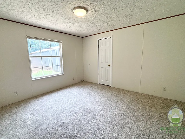 68 Honeysuckle Dr — Photo 15