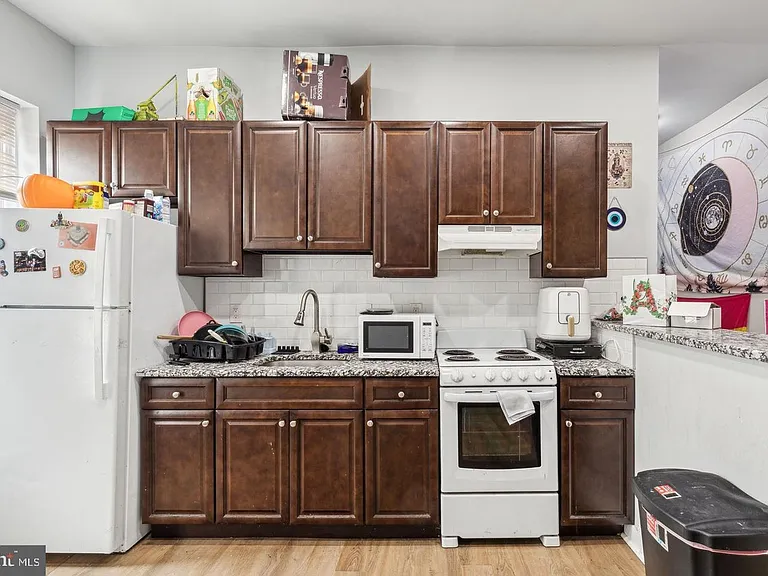 1633 W Oxford St #2R — Photo 7