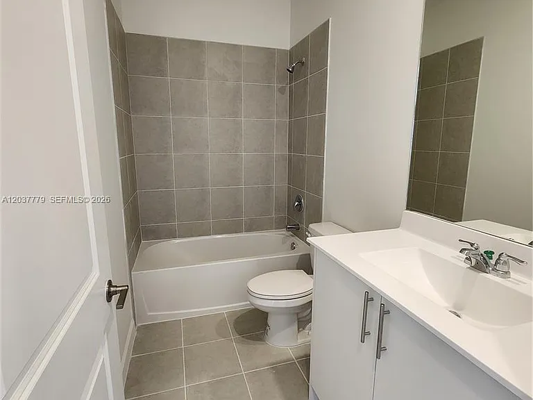 263 SE 11th Ct #0 — Photo 7