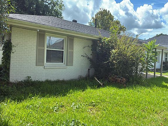3rd image of 521 Moss Ln
