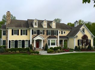 24 Clairvaux Ct, Basking Ridge, NJ 07920