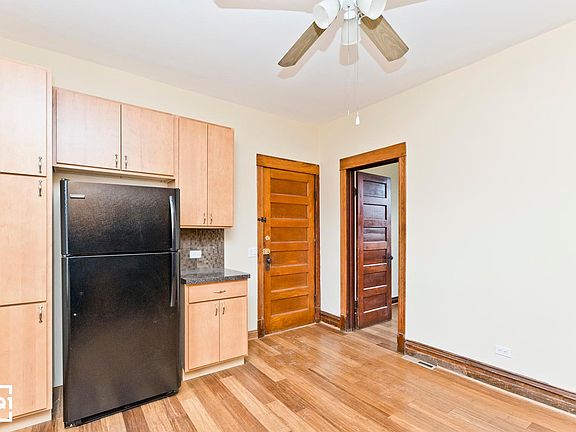 2nd image of 3237 N Kedzie Ave #1