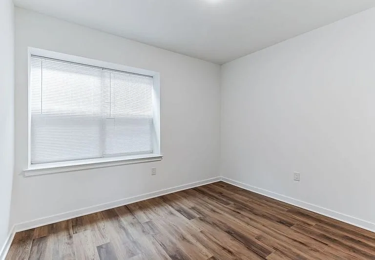 900 Forest Ln #105 — Photo 9