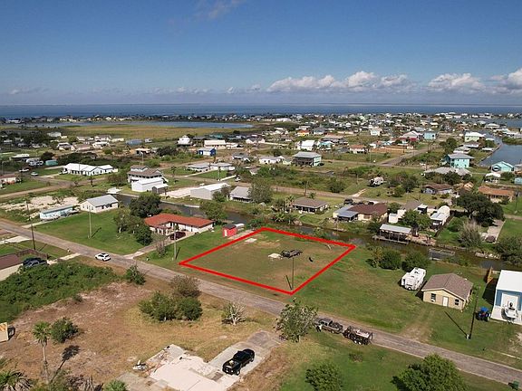 3rd image of 208 W Pompano