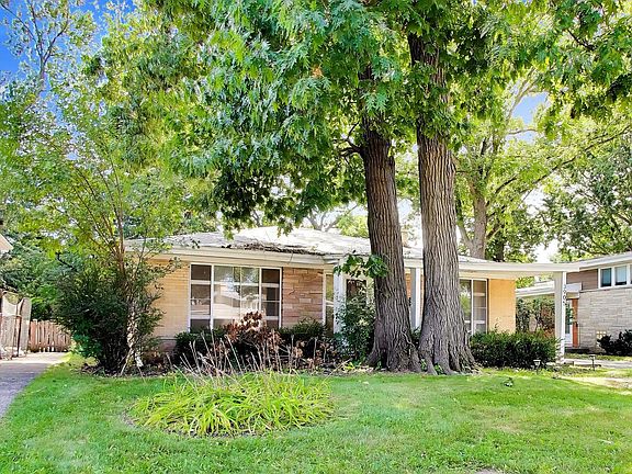 3rd image of 3905 Sugar Loaf Ln