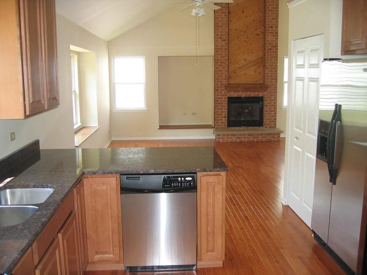 68 Forestview Ln — Photo 3