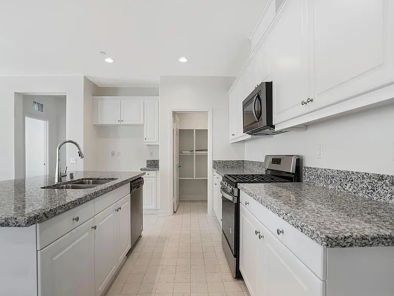 7681 River Gulch Rd — Photo 8