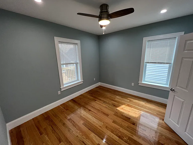 15 Harold St #4 — Photo 15