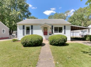 1116 W Columbia Ave, Champaign, IL 61821