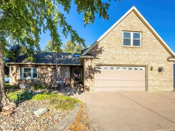 707 N 1st Ave, Hampton, IL 61256