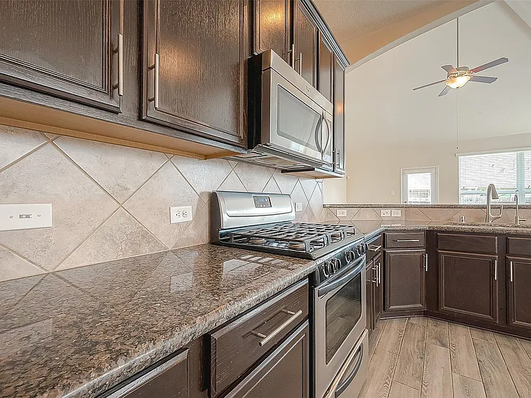3403 Lilac Ranch Dr — Photo 8