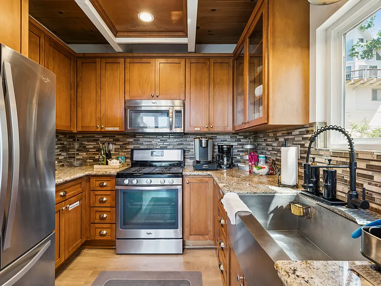 27528 Matterhorn Dr — Photo 6
