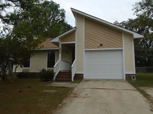 6827 Kizer Dr, Fayetteville, NC 28314