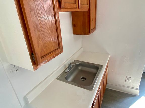 3rd image of 4241 W Stiles St #3