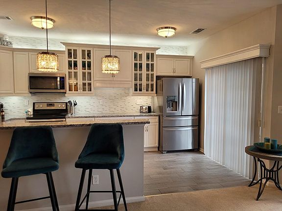 4th image of 610 Aqua Marine Blvd #610