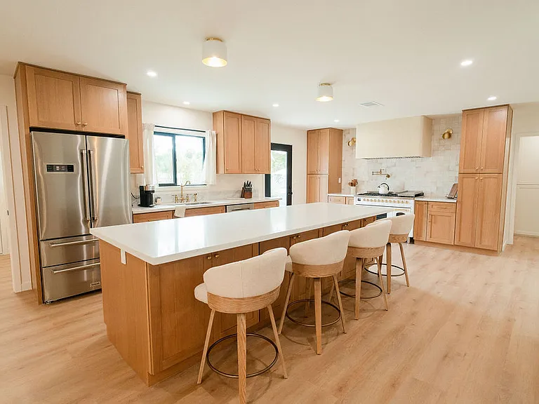 10461 Shadyridge Dr — Photo 3