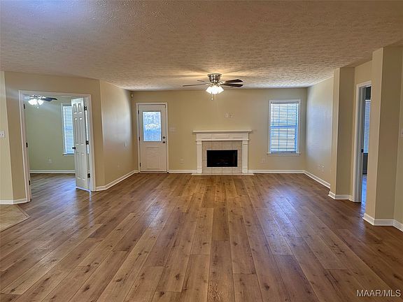 4th image of 615 Little Farm Rd