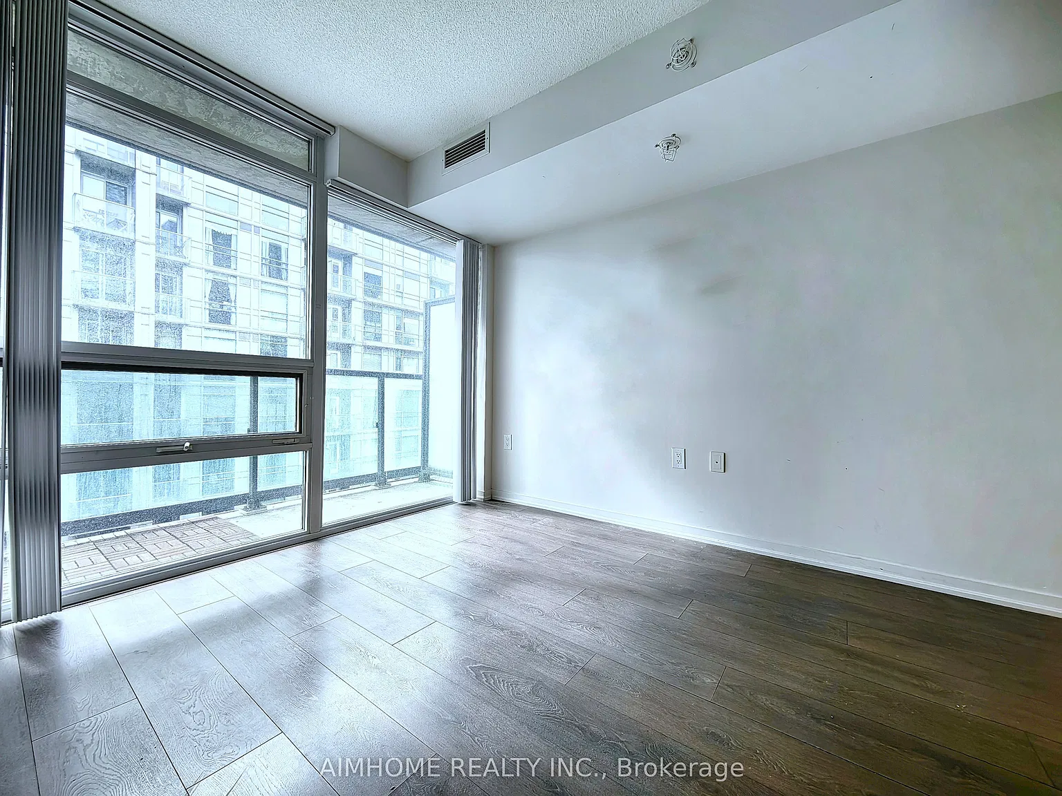 2 bed, $2,550 — Photo 2