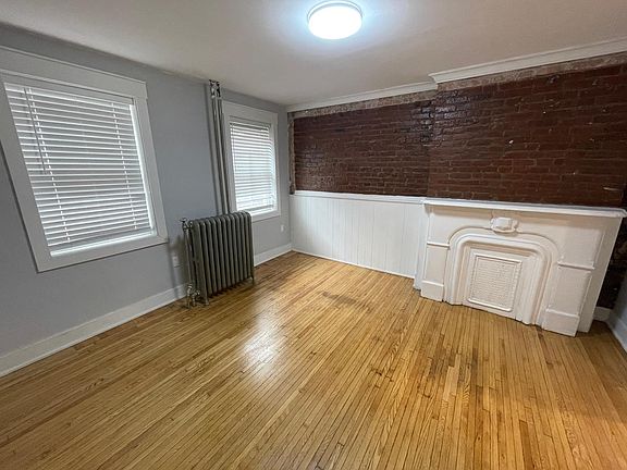 5th image of 239 Summit Ave #1