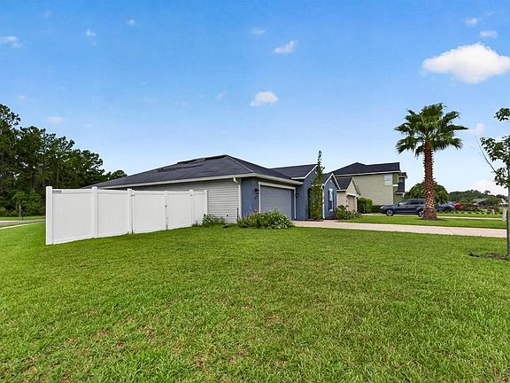 3rd image of 76842 Timbercreek Blvd