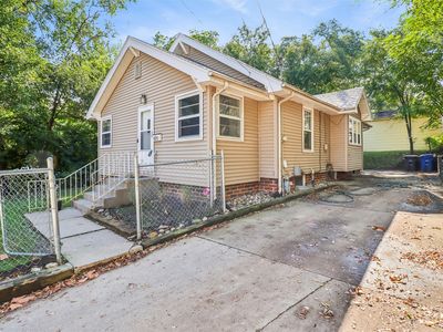 820 Creston Ave, Des Moines, IA, 50315