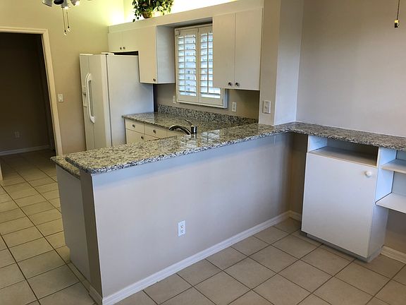 5th image of 15041 Lakeside View Dr APT 2101
