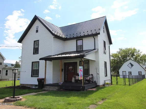 332 Maple St, Jersey Shore, PA 17740