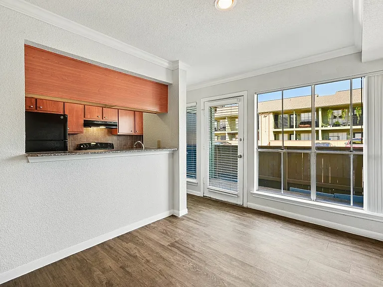 Reserve at Westwood — Photo 3