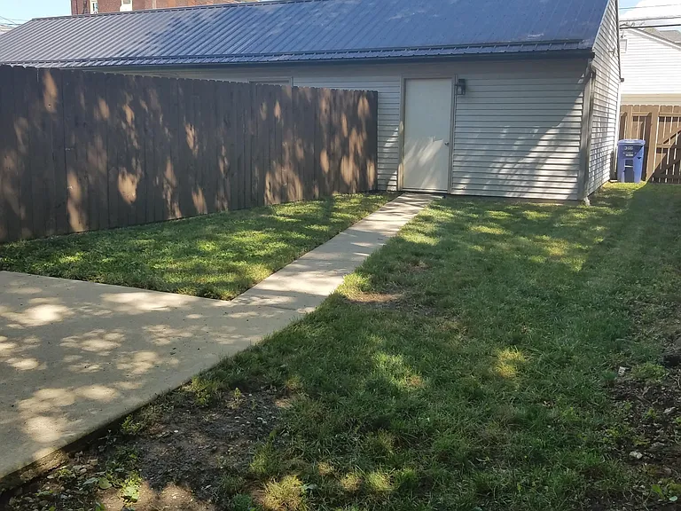 366 E Mithoff St — Photo 30