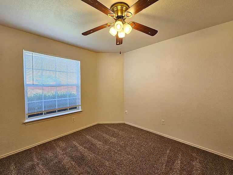 4604 Ledgestone Dr — Photo 10