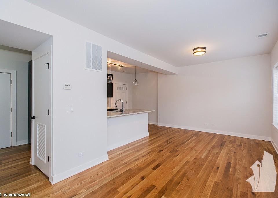 1st image of 2201 W Eastwood Ave #515