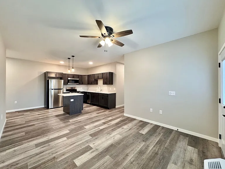 765 Meridian St — Photo 13