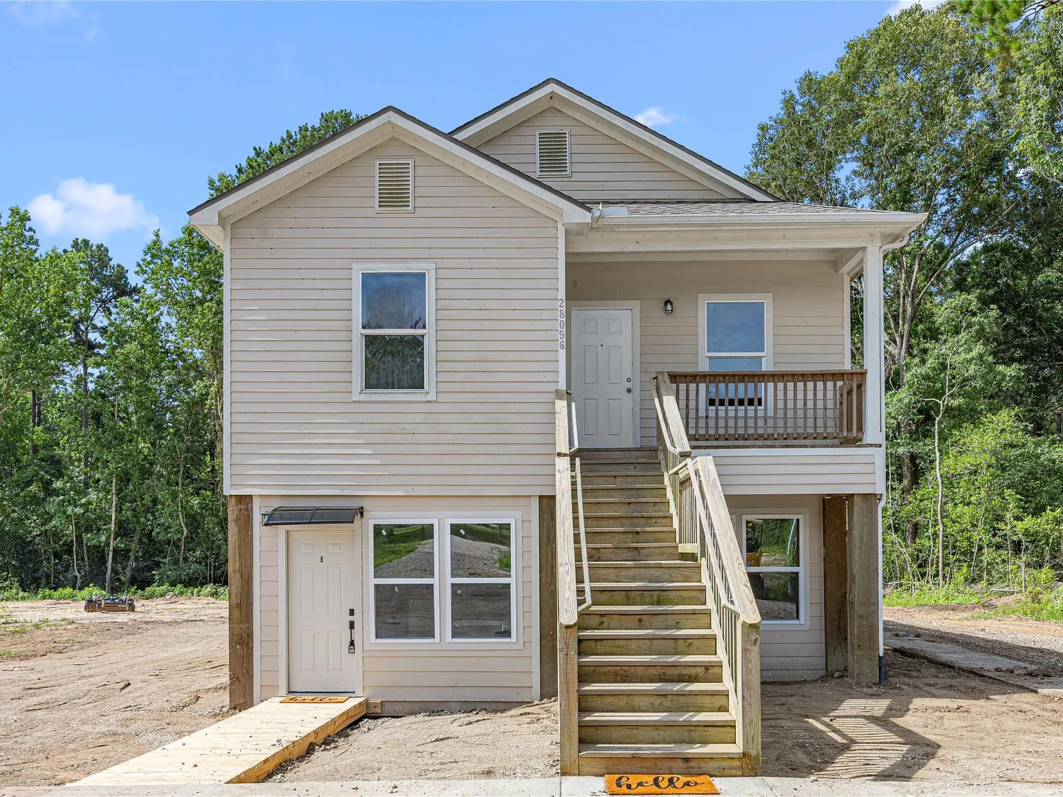 2 bed, 2.0 bath, 1400 sqft, $1,350 — Photo 2