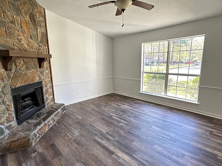 118 Cambridge Dr — Photo 5
