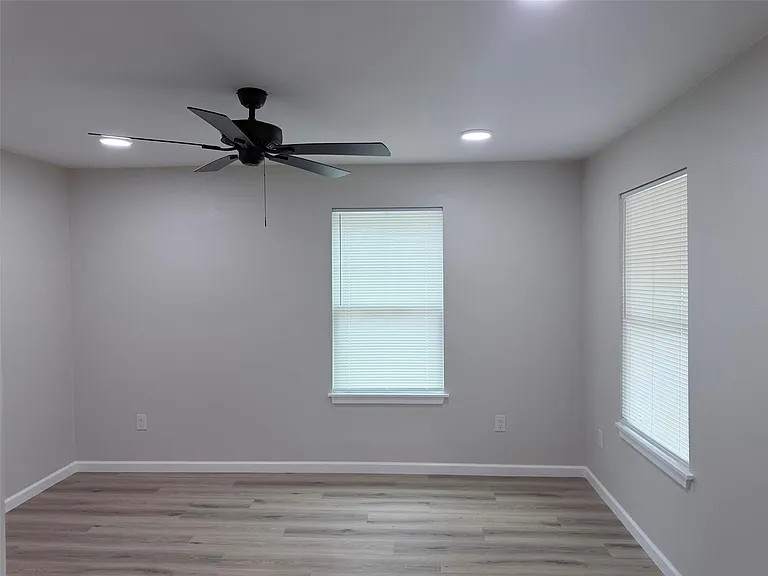 403 Taylor St — Photo 14