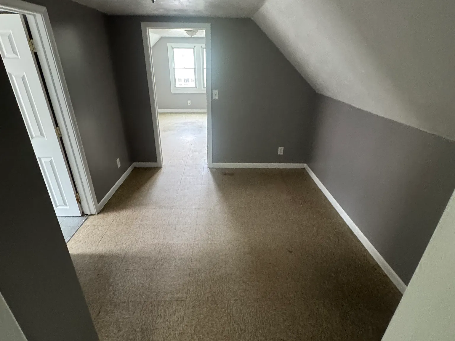 1 bed, 400 sqft, $750 — Photo 3