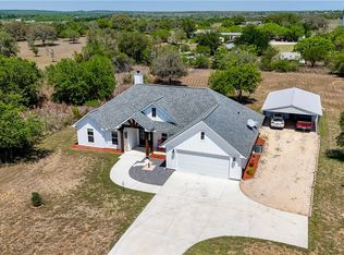 185 Tschoepe Rd, Seguin, TX 78155