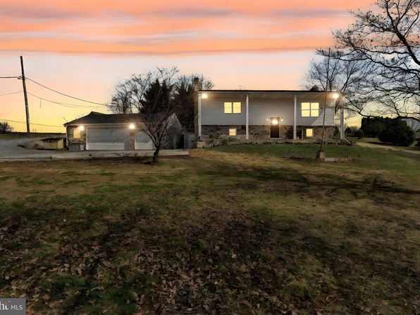 913 Pine Grove Rd, Fredericksburg, PA 17026