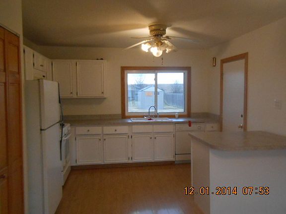 3rd image of 5224 Cinema Dr W